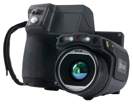 flir-t620-thermal-imaging-camera-front-left 1